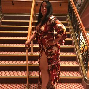 Meet your Posher, Iris